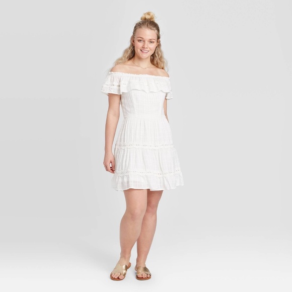 Xhilaration Dresses & Skirts - Short Sleeve Lace Detail Tiered Dress Ivory